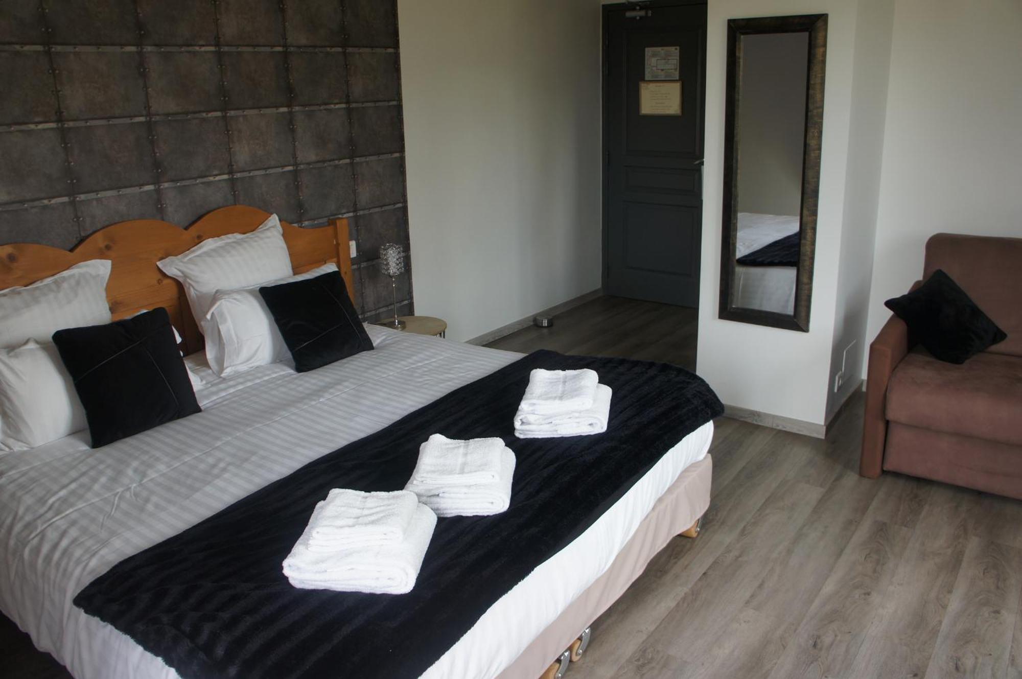Logis Hotel Auberge De Cartassac Cressensac-Sarrazac Εξωτερικό φωτογραφία