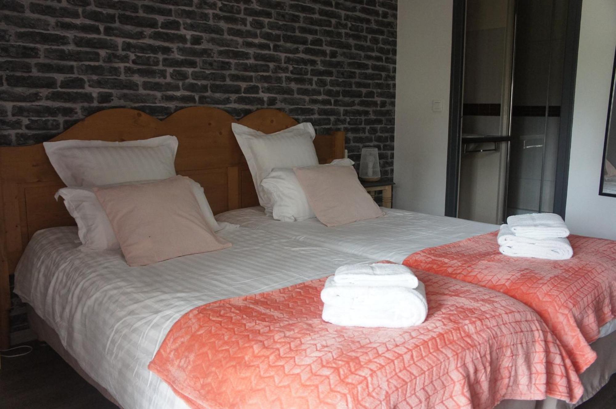 Logis Hotel Auberge De Cartassac Cressensac-Sarrazac Εξωτερικό φωτογραφία