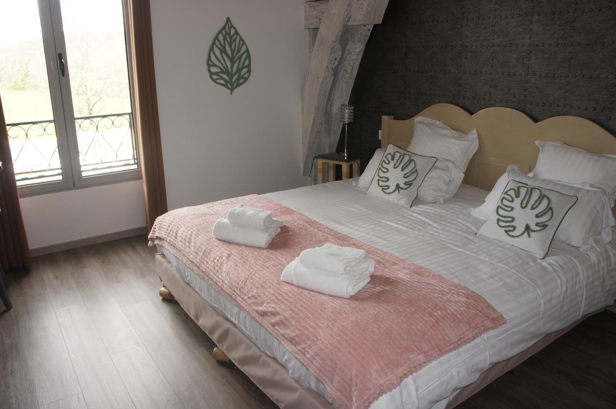 Logis Hotel Auberge De Cartassac Cressensac-Sarrazac Εξωτερικό φωτογραφία