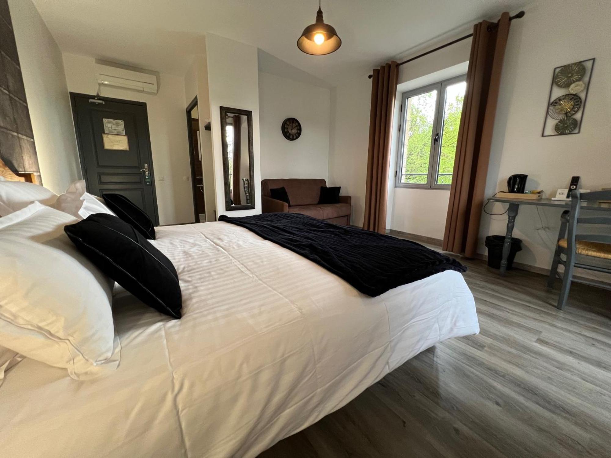 Logis Hotel Auberge De Cartassac Cressensac-Sarrazac Εξωτερικό φωτογραφία